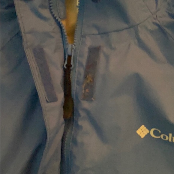 columbia wind breaker - Picture 3 of 3
